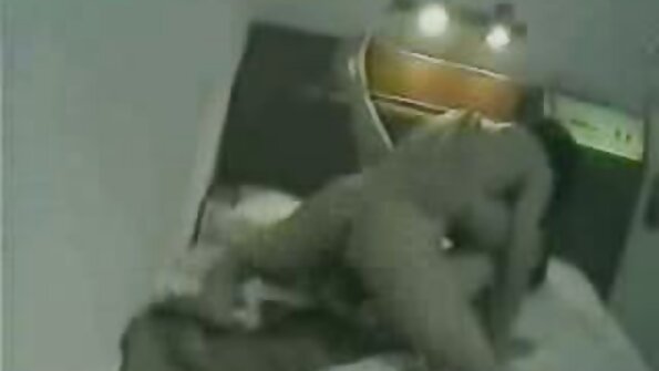 Samanta Lily - Priksa Medis: Perawat Voluptuous Dolanan Kanthi Payudara Gedhe