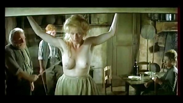 Euro hotties jahe lan sandra njaluk mudhun lan reged mangan pus ing seksi 69