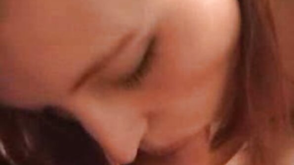 Kanthi siji dipikir sampeyan bisa ngomong sing pus Chanel nyenyet lan looking for fun. Prawan remaja sing lucu iki lagi sungging awake dhewe ing sawetara watu nalika dheweke kudu ngrasakake apa sing ana ing njero ...