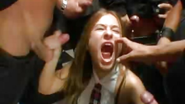 Young brunettes dilat saben liyane pus