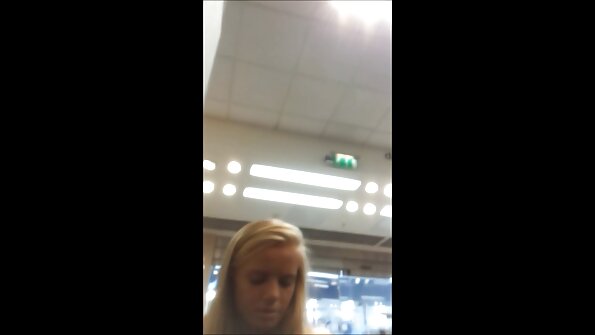 Ivy Ireng Ungu String Bikini Video