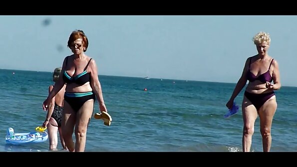 Remaja Kasia - Soffe Shorts lan Banyu