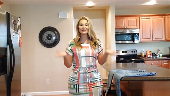 Mesum brunette njupuk bajingan maneh lan maneh