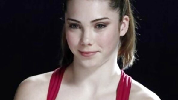 Sofia Saint Hanging karo kanca-kanca