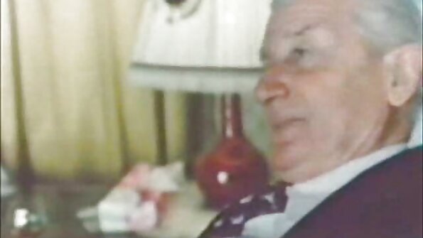 Colette: Carols Hot Bokong