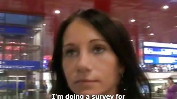 La Zona Modelos: Madison metu saka sandhangan sporti lan muter karo kulit wuda alus