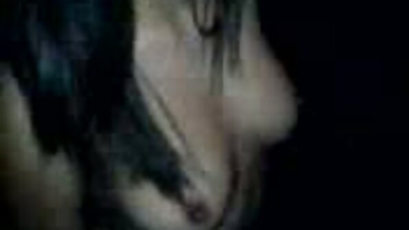 Shyla Jennings nuduhake mati awak wuda