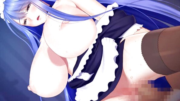 Briana Lee ngudani metu saka klambi cilik