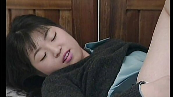 Out Of The Family: Kinky Chloe - Aku Nymphomaniac Kaya Ibu #03