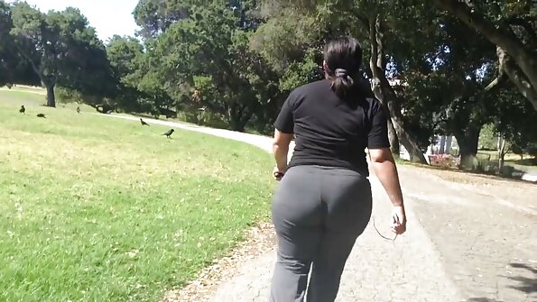 Brooke menehi Blake proyek mlaku panas lan ndadekake wong cum hard