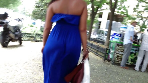 Natasha Blu, Silvia Sage - Bath Time for Two Hotties