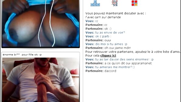 Isin pirang teen bakal ngedika menyang gadhah jinis nalika dheweke wong cathetan iku.