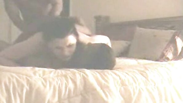 Kabeh camwhores kaya ing bokong! Watch minangka iki cam pelacur tancep dildo ing dheweke nyenyet bokong banjur flips liwat lan driji bangs dheweke nyenyet pus.