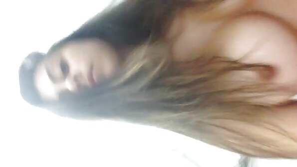 GND Rylie - Tiny Thong Show