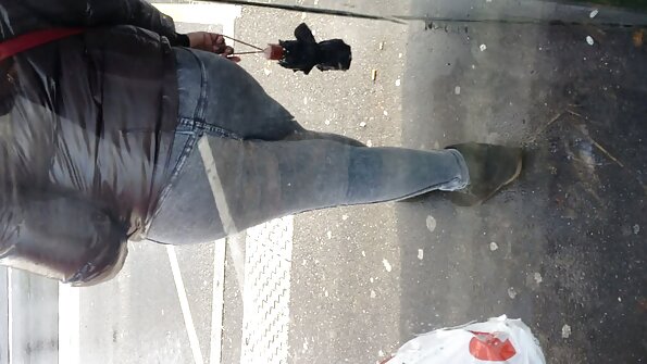 Latihan Nyata: Mia Pearl - Celana Yoga Modern