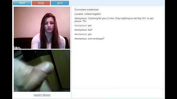 Mesum amba boobed teen Ashley ing seksi ireng korset lan sarung tangan, nuduhake mati dheweke ageng cleavage