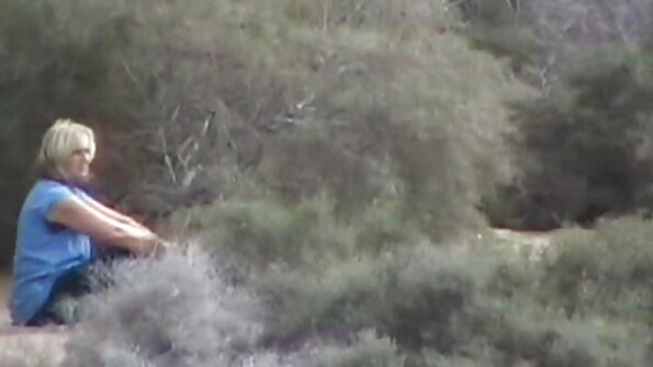 Pus rubbing tumindak ing jedhing umum!