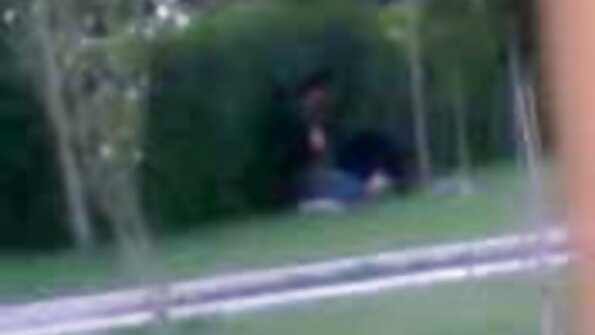 Karla Spice seneng dina panas panas nalika dheweke ngudani dheweke sandhangan mati