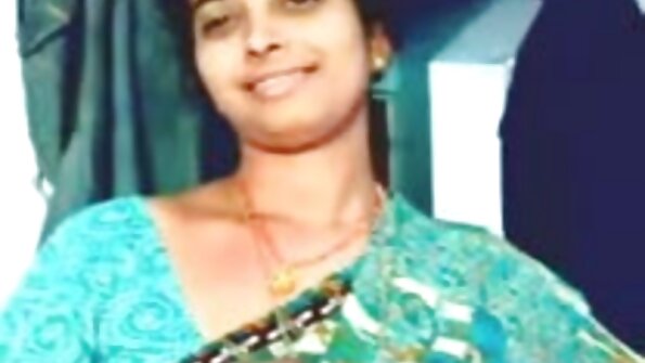 Evilyn galak tresna kanggo nyedhot kontol