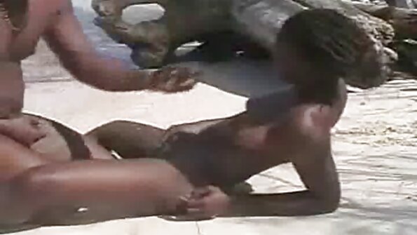 Udud Panas Brunette Main ing Selfcam