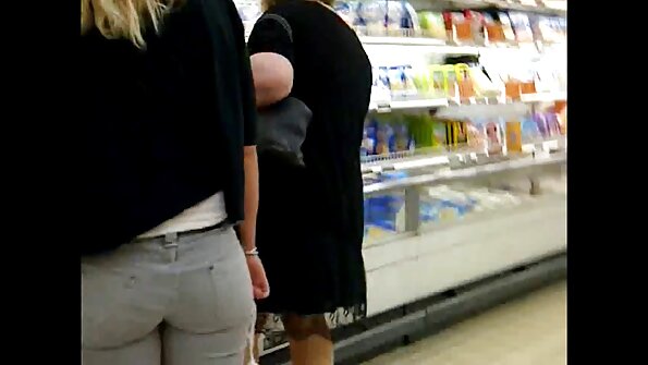 Eve Angel nggodha karo dheweke jarahan