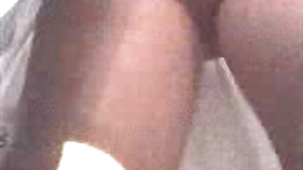 Summer St Claire ngudani saka dheweke lingerie abang